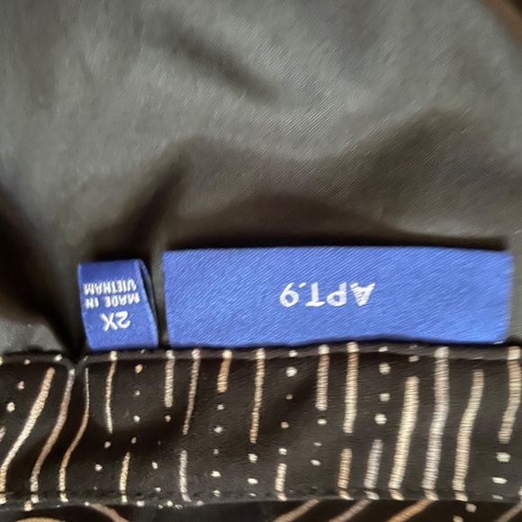 Apt.9 sleeveless v neck lined dress - Picture 5 of 5